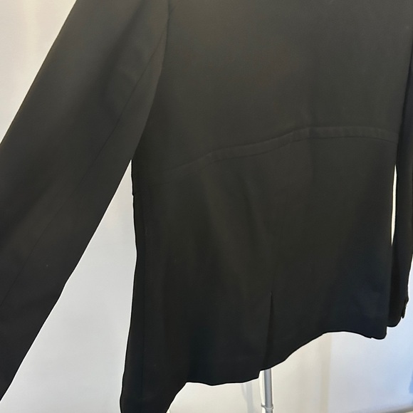 Eddie Bauer Women's Classic Black Blazer - Picture 7 of 9